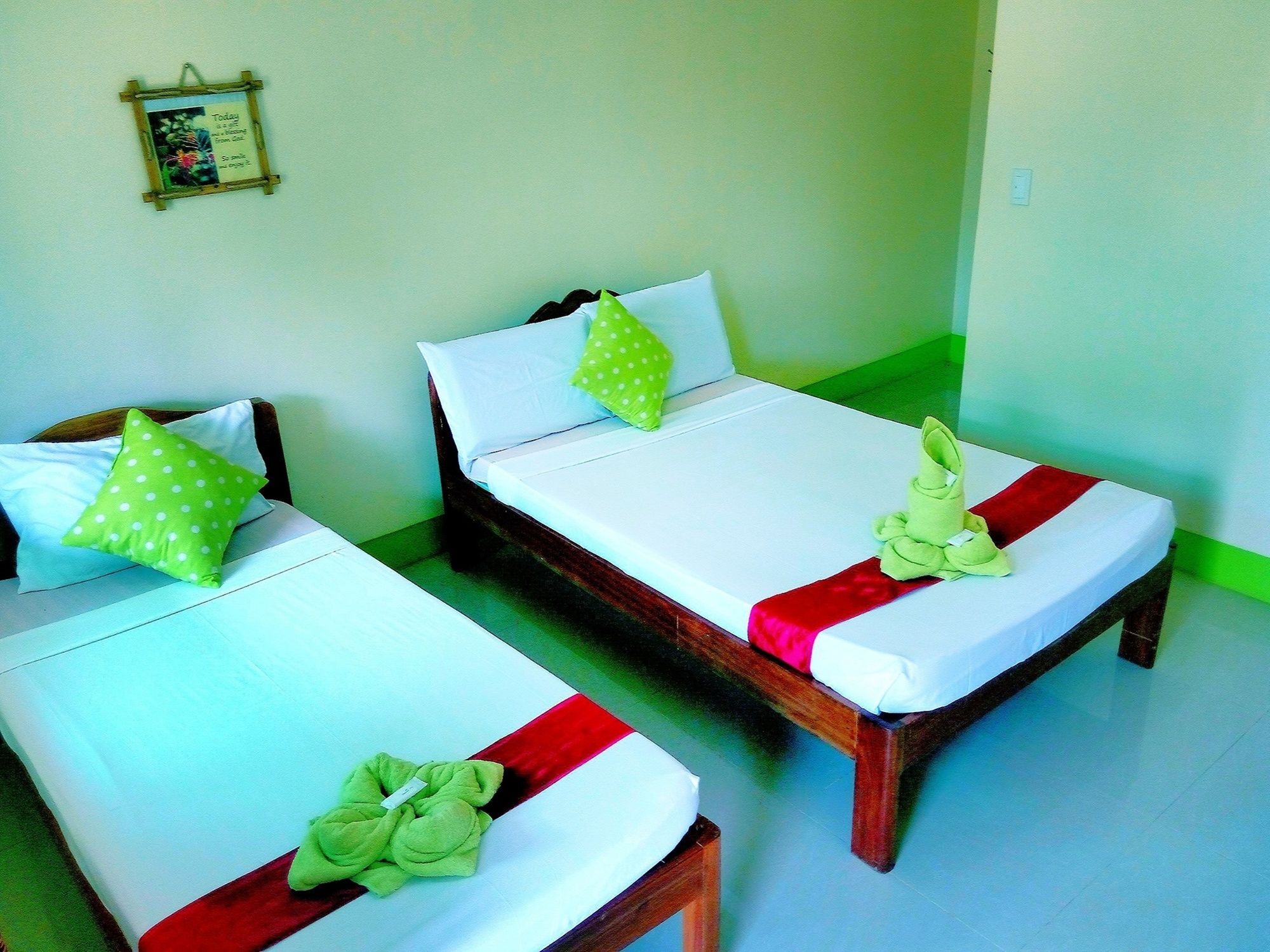 Green Park Tourist Inn Puerto Princesa Exteriér fotografie